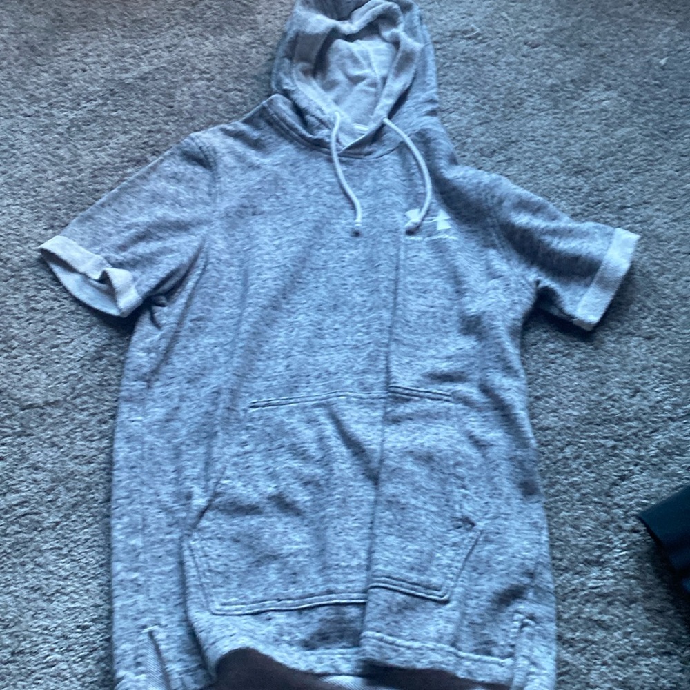 Under Armour Short sleeve hoodie